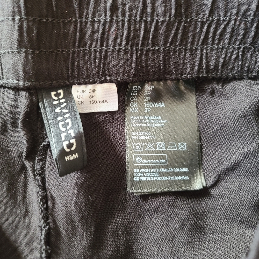 H&M Divided Pull-On Viscose Pants. Black. 2P. - Picture 4 of 4